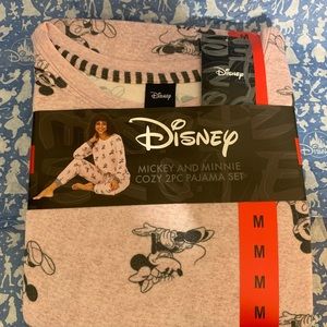 Mickey & Minnie Pajama set